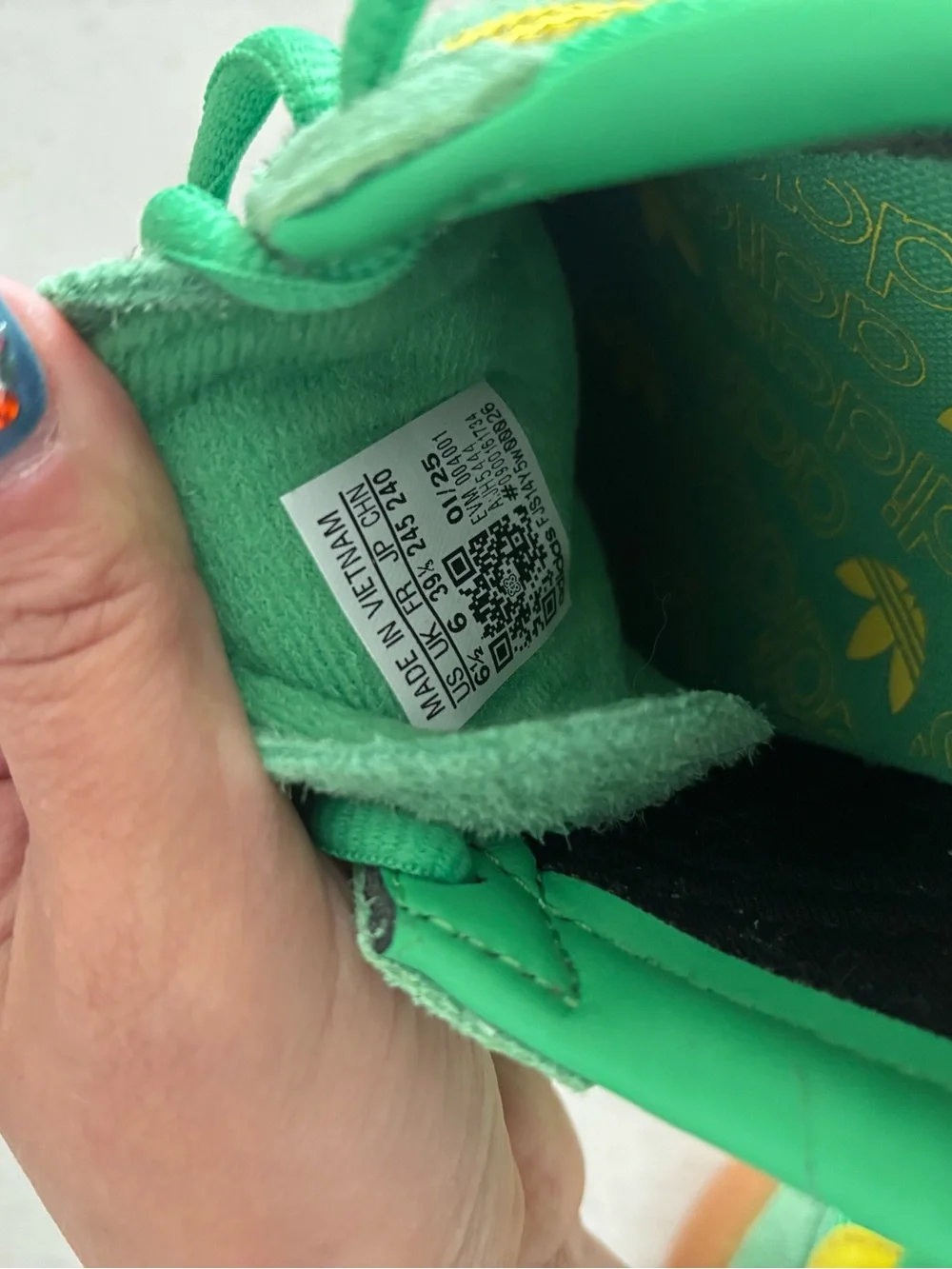 adidas nwot size